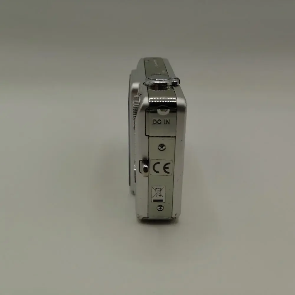 Sony Cyber-shot 6MP Digital Camera Bad Screen No Battery Parts